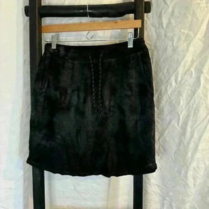 Sundry skirt size 3